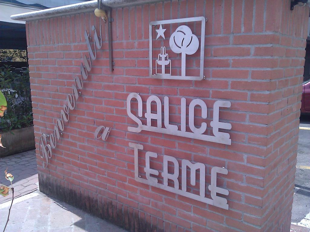 Bilocale Salice Terme公寓 外观 照片